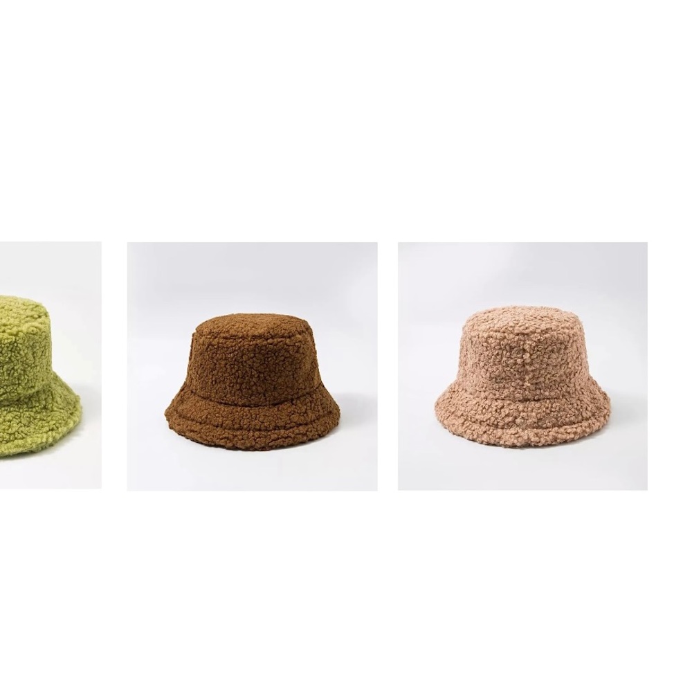 Faux fur bucket hat